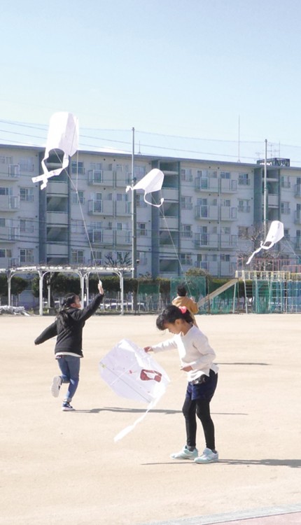 【平北子ども会】凧作り、凧揚げ